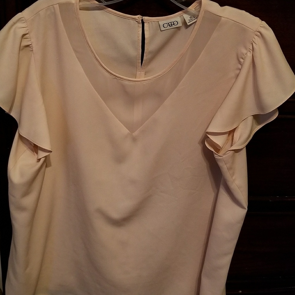 Pale peach top